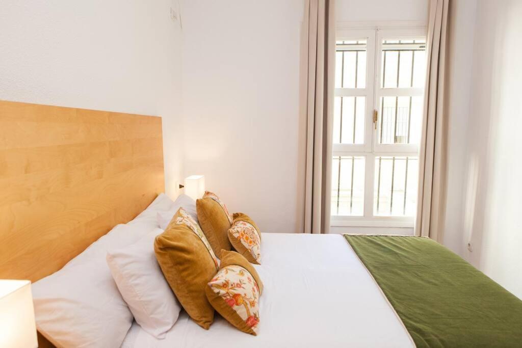Zona 1 Santa Cruz Parking Privado Apartment Севиля Екстериор снимка