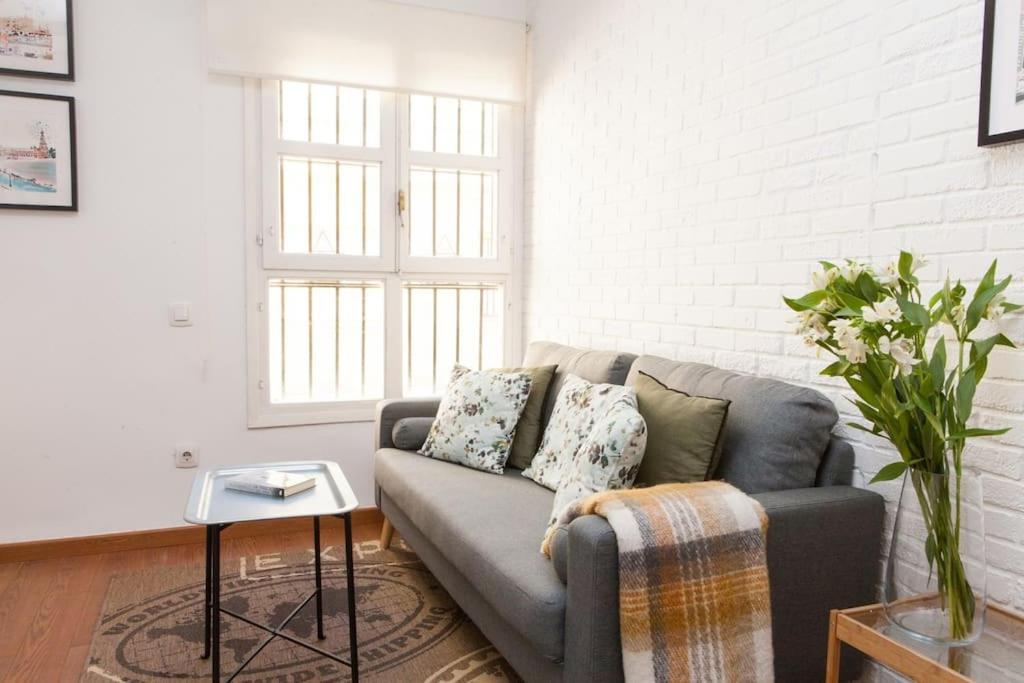 Zona 1 Santa Cruz Parking Privado Apartment Севиля Екстериор снимка