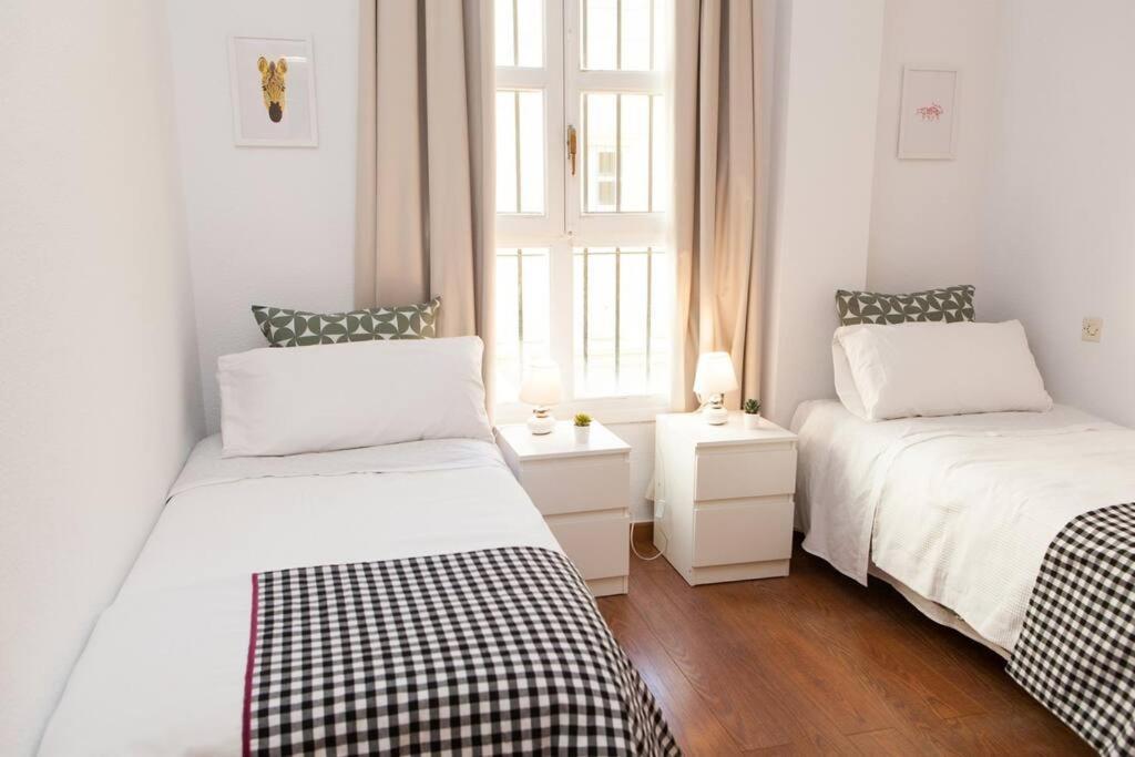 Zona 1 Santa Cruz Parking Privado Apartment Севиля Екстериор снимка
