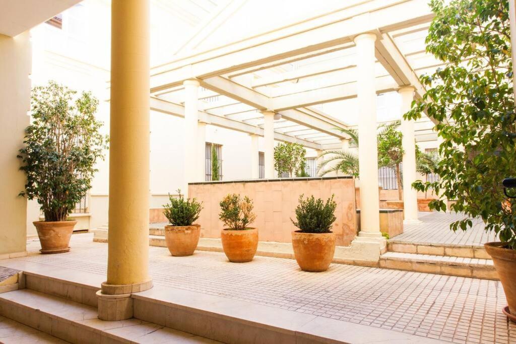 Zona 1 Santa Cruz Parking Privado Apartment Севиля Екстериор снимка
