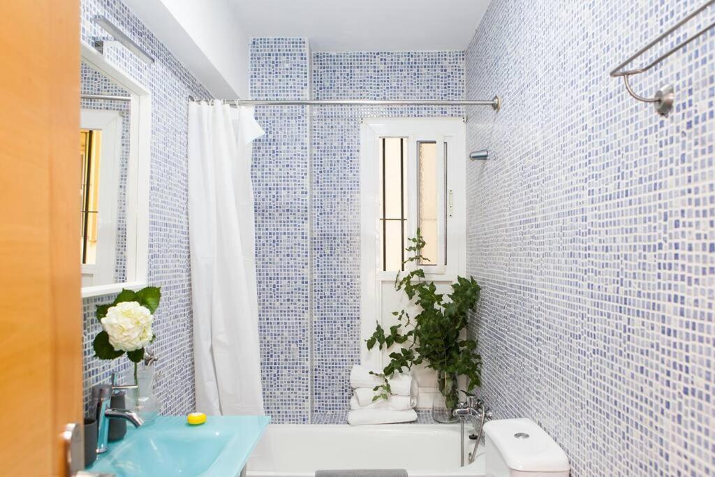 Zona 1 Santa Cruz Parking Privado Apartment Севиля Екстериор снимка