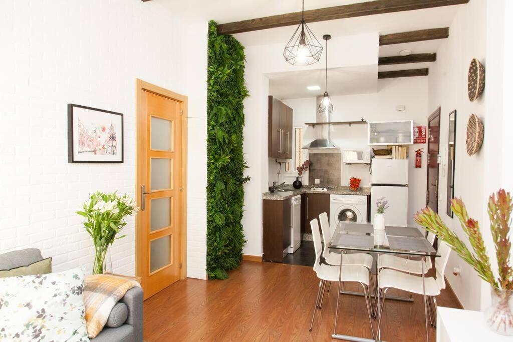Zona 1 Santa Cruz Parking Privado Apartment Севиля Екстериор снимка