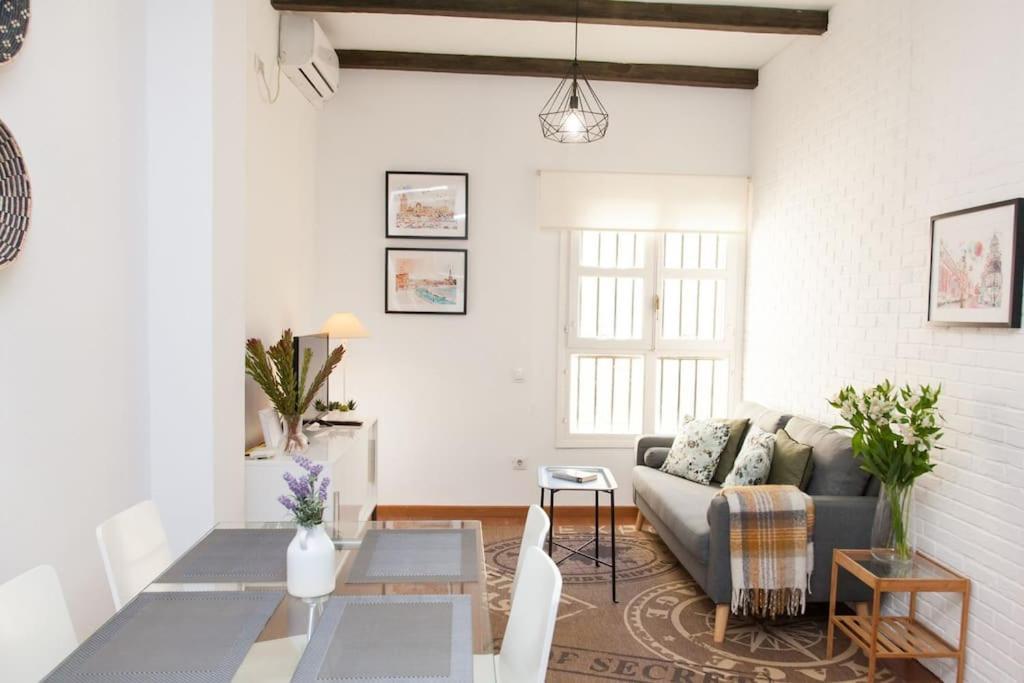 Zona 1 Santa Cruz Parking Privado Apartment Севиля Екстериор снимка