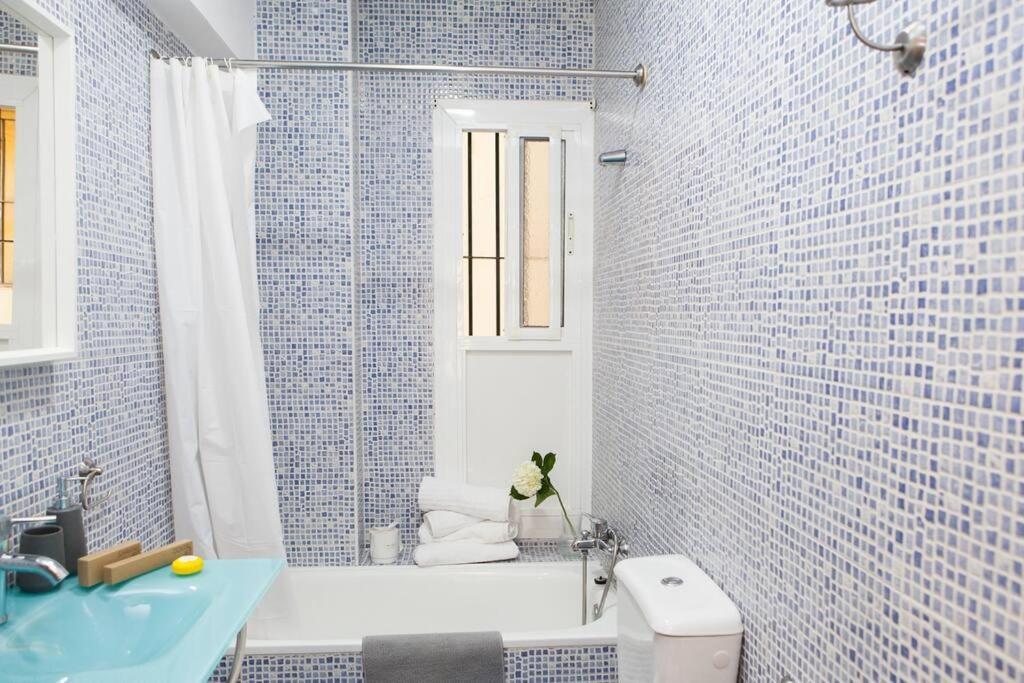 Zona 1 Santa Cruz Parking Privado Apartment Севиля Екстериор снимка